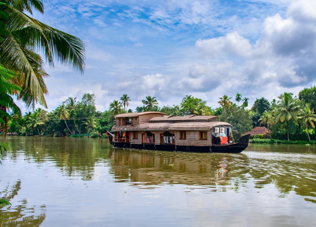 Alleppey Houseboat Tour Packages
